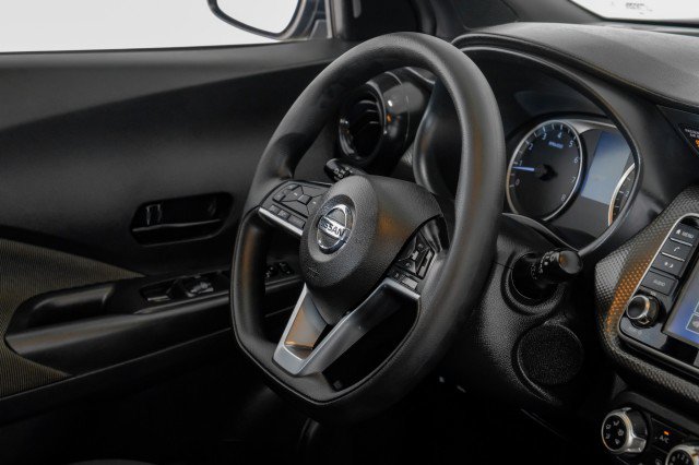 Used 2020 Nissan Kicks S w/ Interior Electronics Package FWD image 11