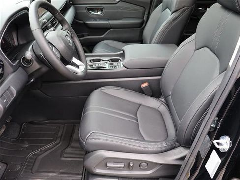 New 2026 Honda Pilot Touring image 4
