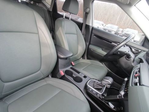 Used 2024 Kia Seltos SX w/ SX Sunroof Package image 32