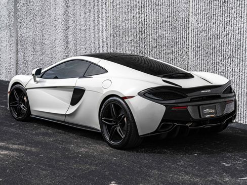 Used 2017 McLaren 570S image 18