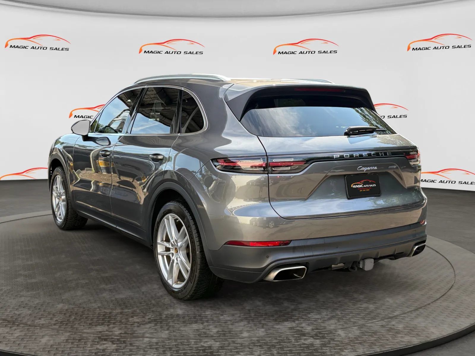 Used 2019 Porsche Cayenne AWD/4WD image 8