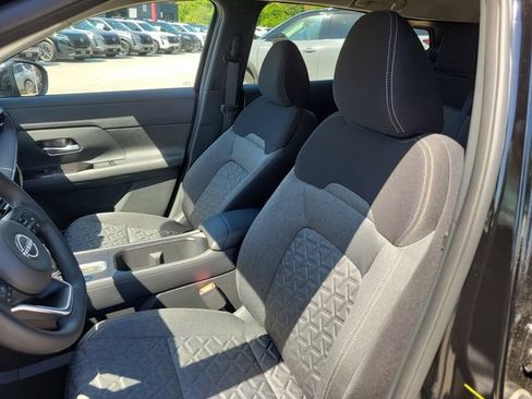 New 2026 Nissan Kicks SV w/ Cold Weather Package FWD image 18