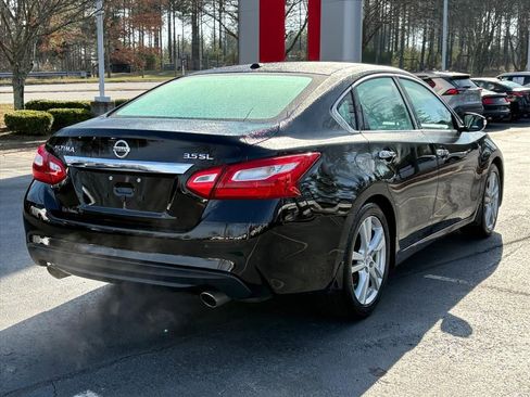Used 2016 Nissan Altima 3.5 SL w/ 3.5 Technology Package image 6
