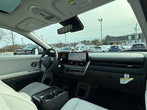 Used 2025 Hyundai Ioniq 5 Limited image 24