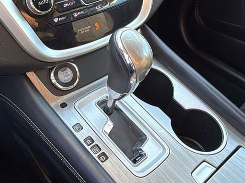 Used 2017 Nissan Murano SV image 18