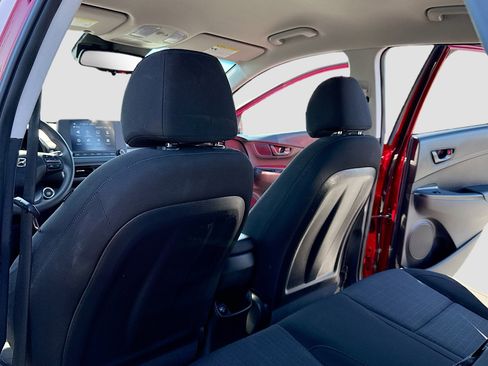 Used 2023 Hyundai Kona SEL image 6