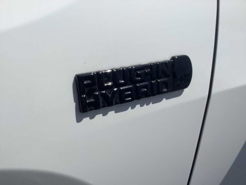 Used 2022 Toyota RAV4 SE w/ Weather & Moonroof Package AWD/4WD image 8