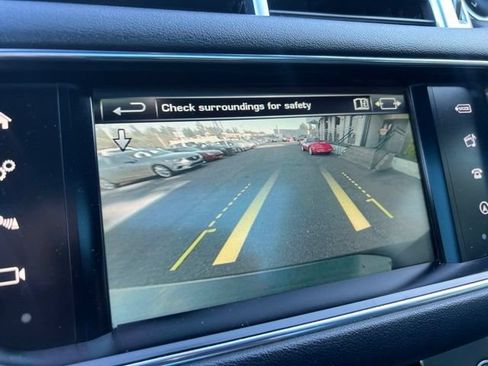 Used 2016 Land Rover Range Rover Sport SE AWD/4WD image 38