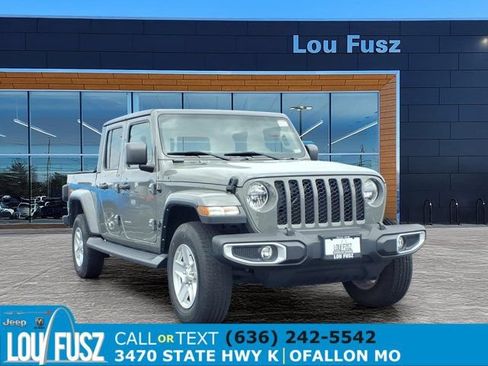 Used 2023 Jeep Gladiator Sport AWD/4WD image 1