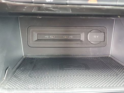 Used 2023 Volkswagen Atlas SE image 30