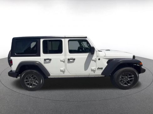 Used 2025 Jeep Wrangler Unlimited Sport AWD/4WD image 13