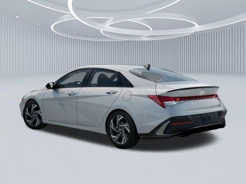 New 2026 Hyundai Elantra SEL Sport Premium FWD image 5