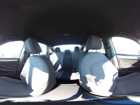 Used 2025 Volkswagen Jetta Sport image 40