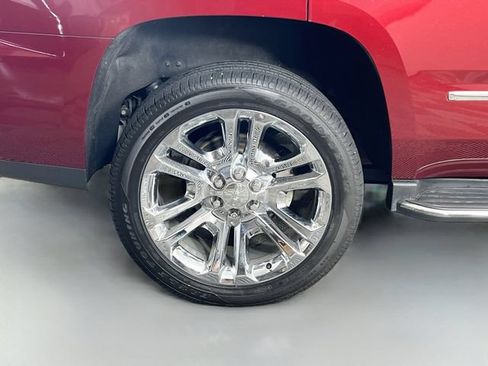 Used 2017 GMC Yukon SLT w/ Premium Edition AWD/4WD image 39