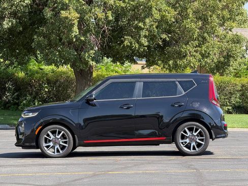 Used 2020 Kia Soul GT-Line Turbo FWD image 2