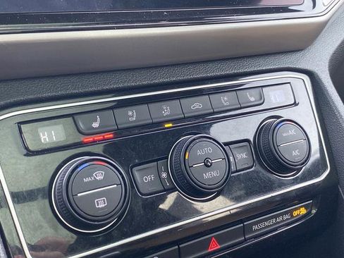 Used 2020 Volkswagen Atlas Cross Sport SEL Premium R-Line image 20