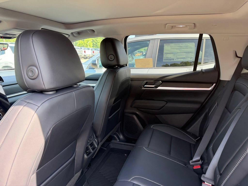 New 2027 GMC Terrain Denali w/ LPO, Floor Liner Package AWD/4WD image 11