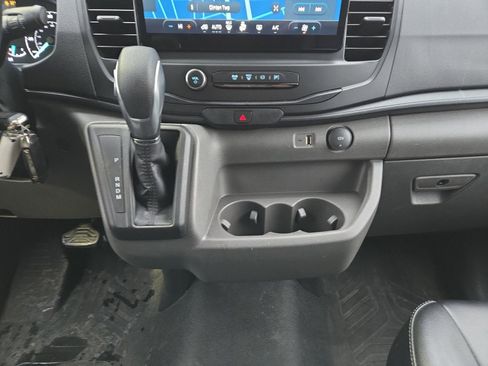Certified 2025 Ford Transit 350 XL image 21