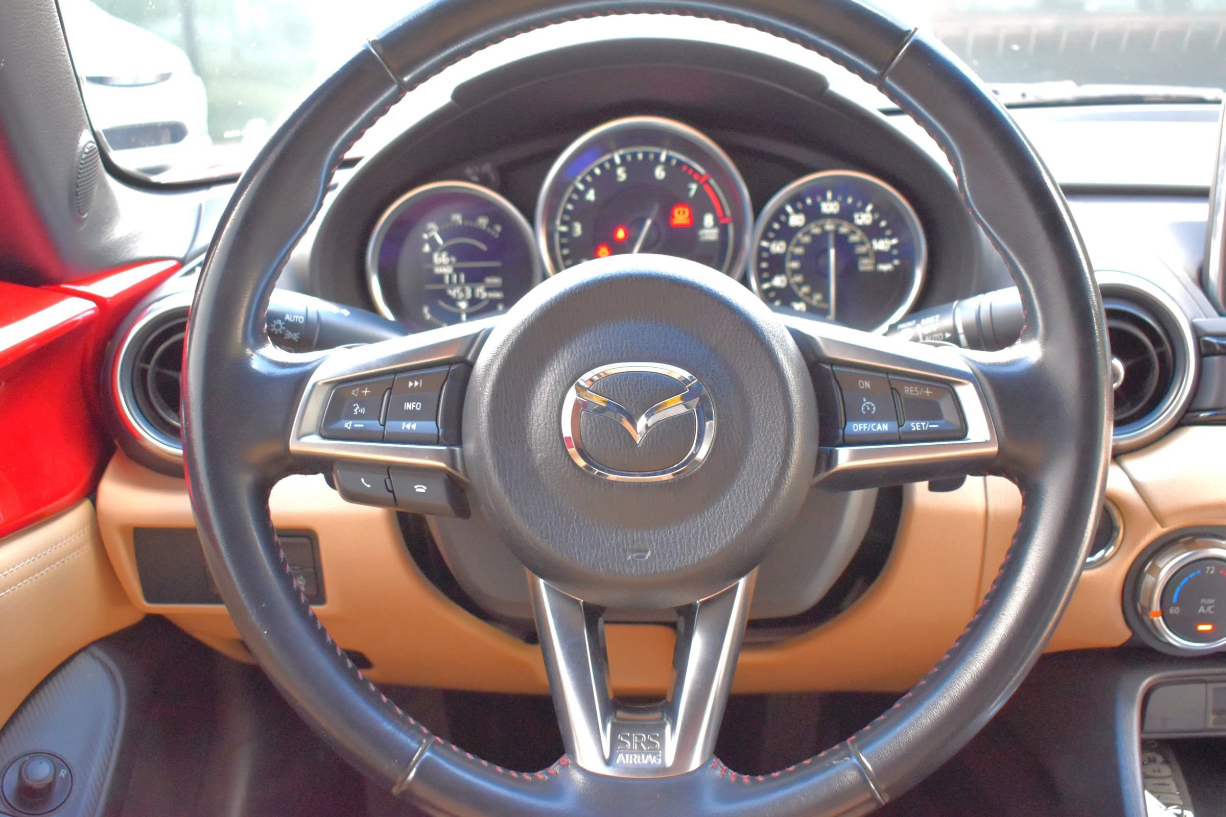 Used 2016 MAZDA MX-5 Miata Grand Touring RWD image 22