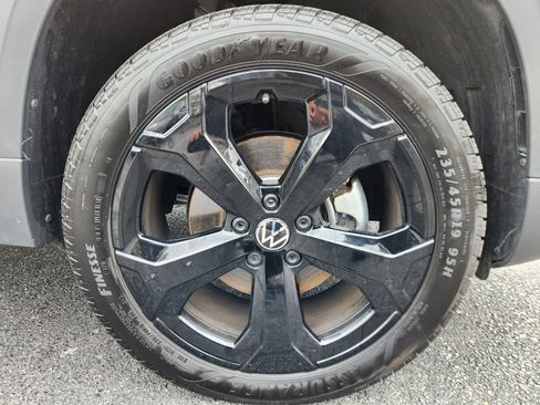 Certified 2025 Volkswagen Taos SEL w/ Black Wheel Plus Package AWD/4WD image 21