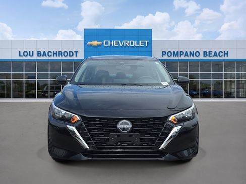 Used 2025 Nissan Sentra SV FWD image 2