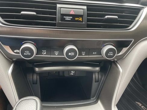 Used 2020 Honda Accord LX image 27