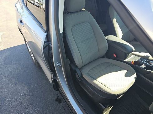 Used 2021 Ford Escape SE w/ Cold Weather Package image 19