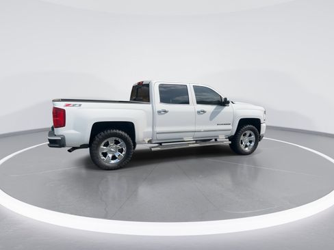 Used 2017 Chevrolet Silverado 1500 LTZ Z71 w/ LTZ Plus Package image 9