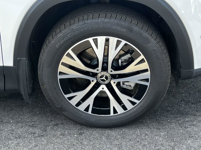 Used 2024 Mercedes-Benz GLB 250 4MATIC image 10