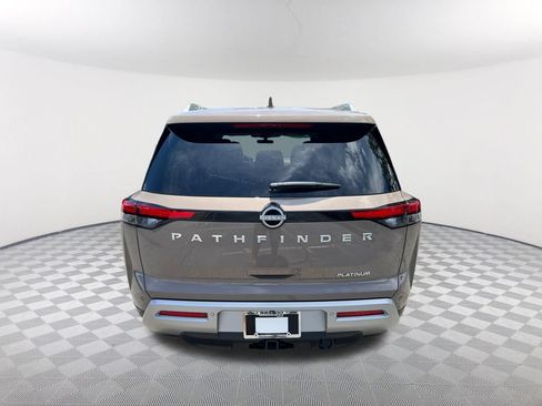 Used 2025 Nissan Pathfinder Platinum FWD image 6