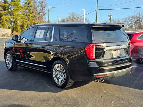 Used 2023 GMC Yukon XL Denali w/ Denali Reserve Package image 13