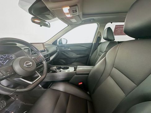 Certified 2024 Nissan Rogue SV w/ SV Premium Package FWD image 20