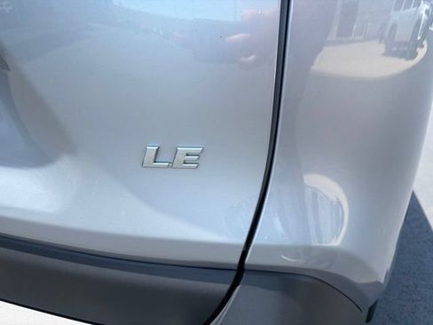 Used 2023 Toyota RAV4 LE FWD image 9