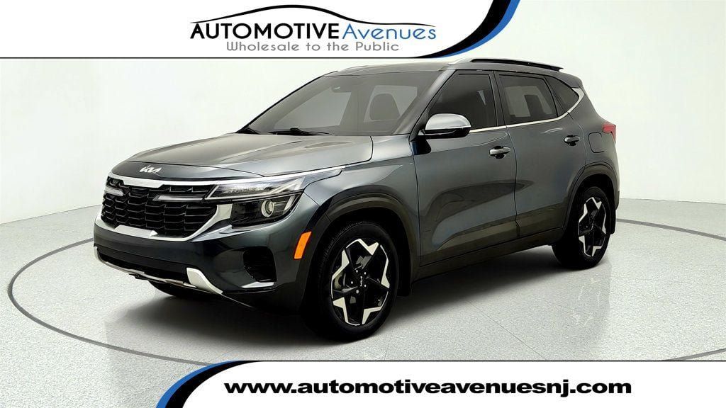 Used 2024 Kia Seltos EX FWD image 1