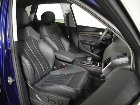 Used 2024 Audi Q5 2.0T Premium w/ Convenience Package AWD/4WD image 33