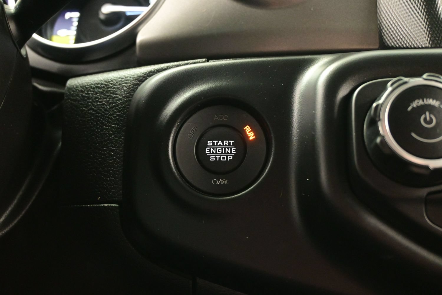Used 2023 Jeep Wrangler Unlimited Rubicon 4xe AWD/4WD image 23
