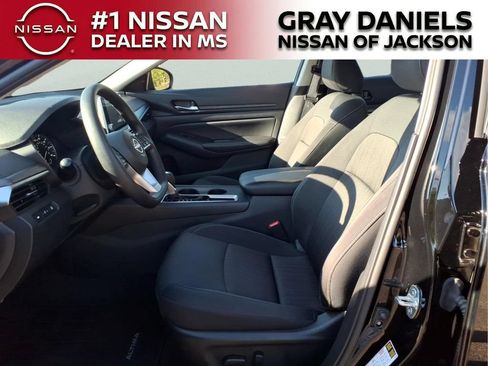 Certified 2025 Nissan Altima 2.5 SV FWD image 24