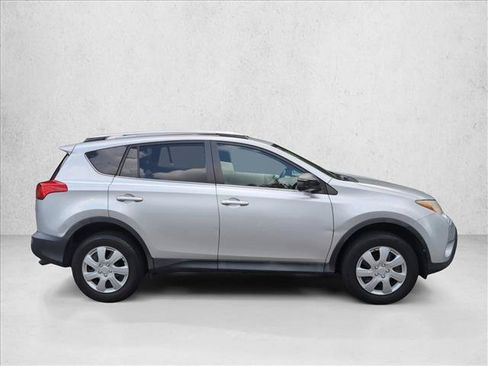 Used 2013 Toyota RAV4 LE AWD/4WD image 4