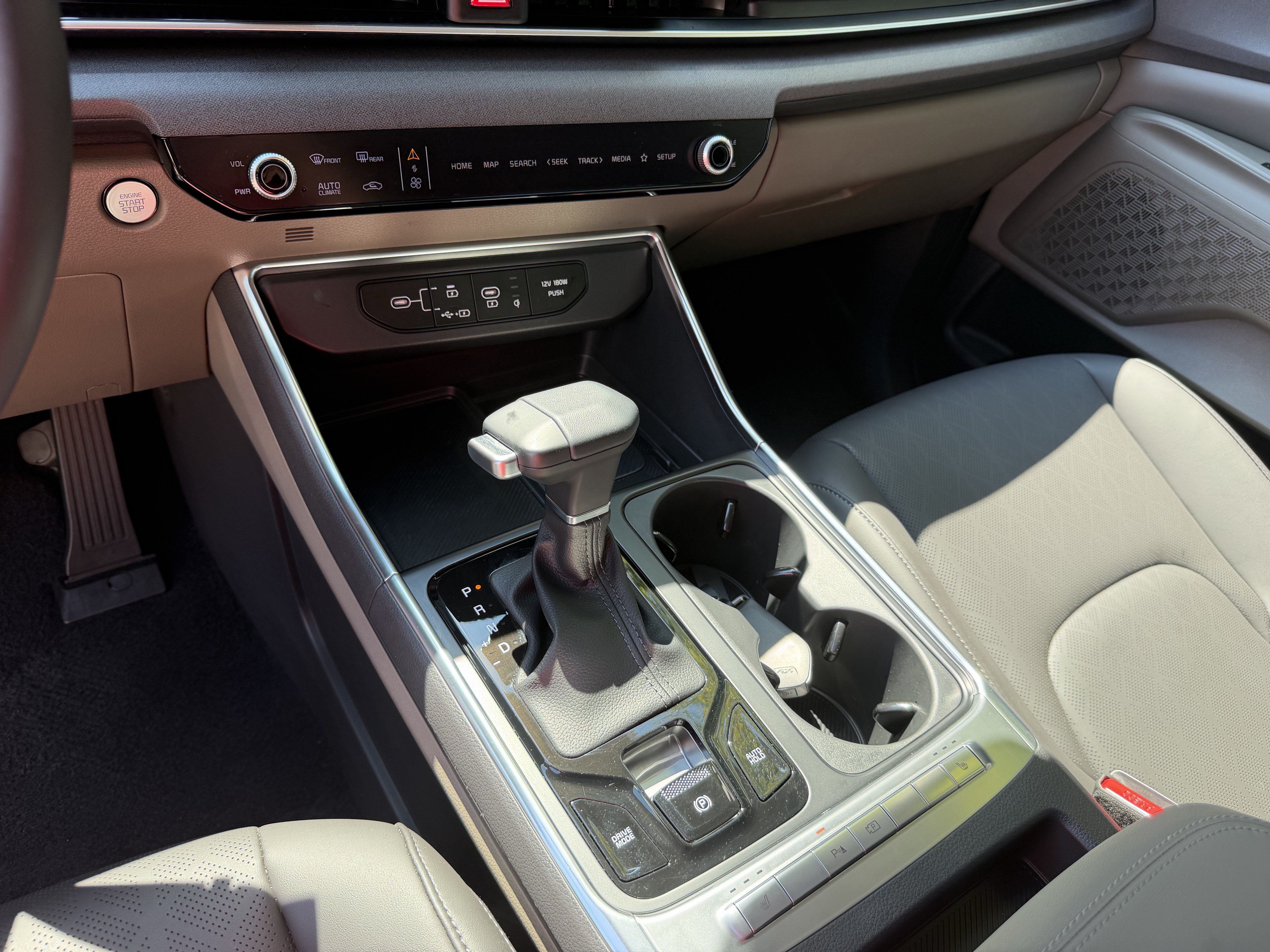 Certified 2026 Kia Carnival EX FWD image 28