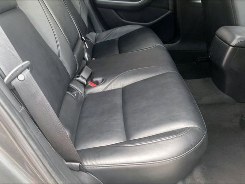 Used 2023 MAZDA MAZDA3 s image 18