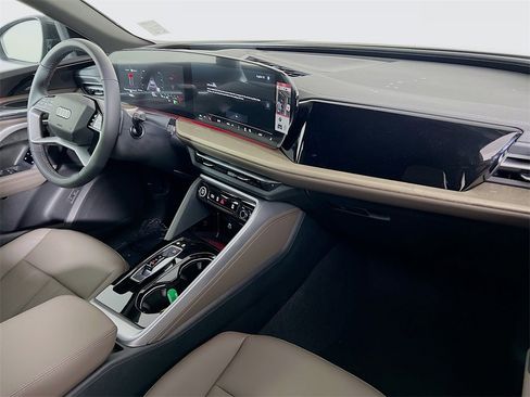 New 2025 Audi Q5 Premium Plus image 27