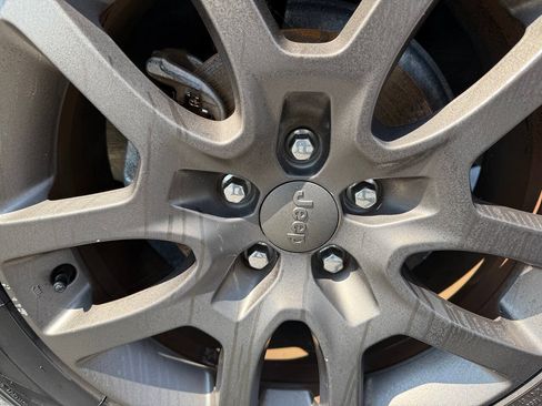 Used 2016 Jeep Renegade 75th Anniversary FWD image 14