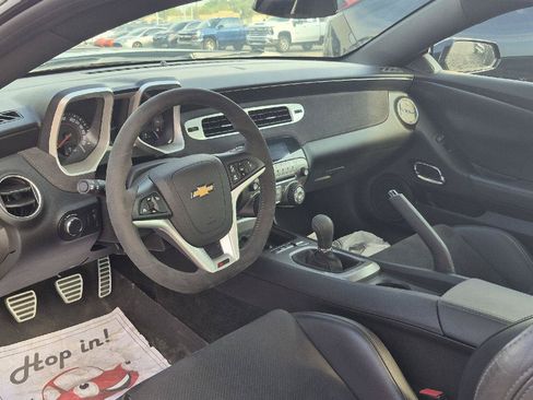 Used 2015 Chevrolet Camaro Z/28 RWD image 8