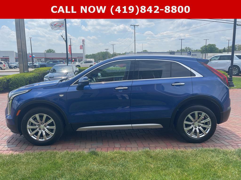 Used 2023 Cadillac XT4 Premium Luxury w/ Cold Weather Package AWD/4WD image 11