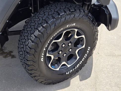 Used 2022 Jeep Wrangler Unlimited Rubicon 4xe w/ Cold Weather Group AWD/4WD image 7