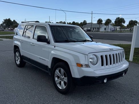 Used 2016 Jeep Patriot Sport w/ Power Value Group FWD image 3