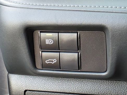 Used 2022 Toyota Highlander XLE image 39