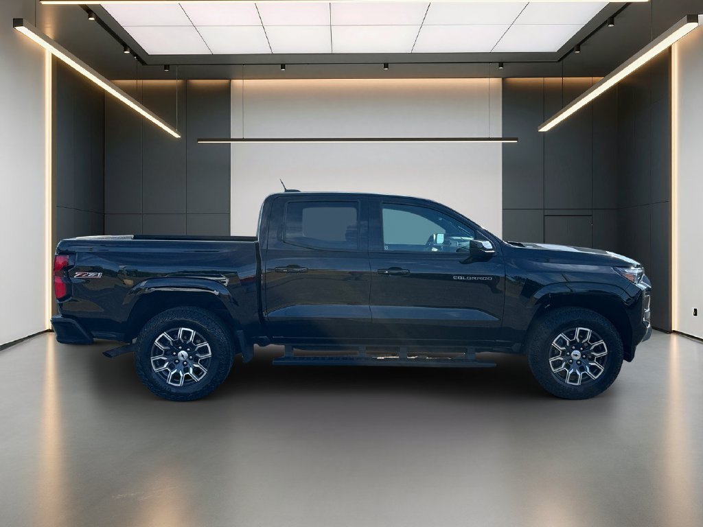 Used 2026 Chevrolet Colorado Z71 AWD/4WD image 7