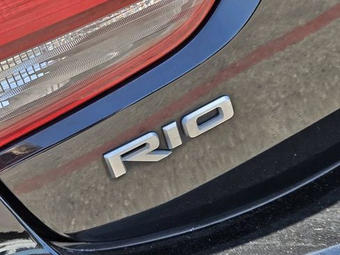 Used 2022 Kia Rio S FWD image 7