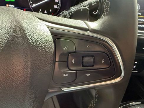 Used 2023 Buick Envision Essence image 17